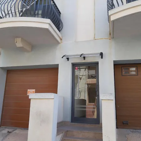 Penthouse 2 * Marsaskala